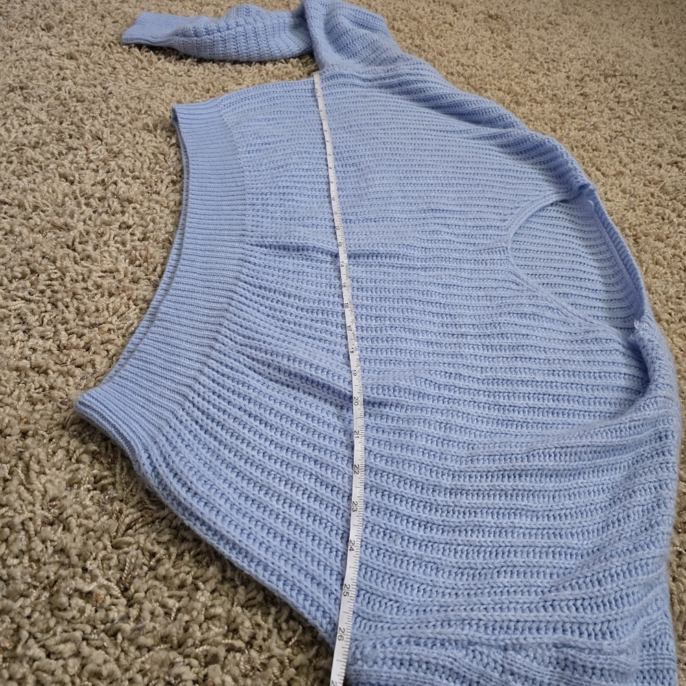 Women's Chunky Knit Light Blue Sweater Long Sleeves - Medium - Picture 8 of 10